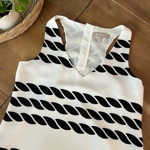 Banana Republic V-Neck Tank size XS